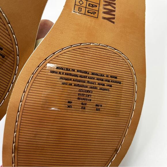 DKNY Glynn Studded Slide sandals egg nog - 6.5 - Picture 8 of 10